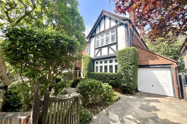 3 bed detached house