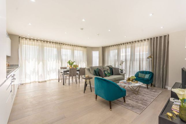 Atar House, South Bermondsey, London... 3 bed flat for sale