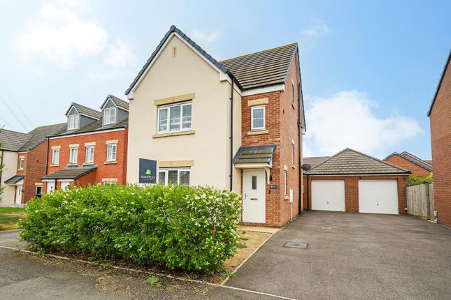 Theedway, Leighton Buzzard 4 bed detached house for sale
