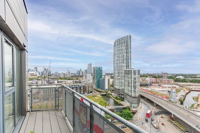 2 Taylor Place, London E3 1 bed flat for sale