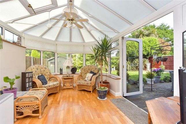 4 bed detached house