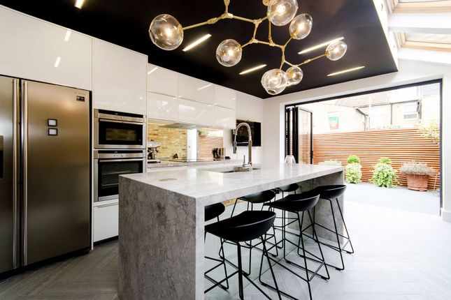 Mendora Road, Fulham, London, SW6 4 bed house for sale