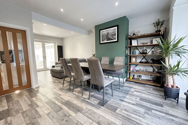 Broom Lane, Whickham, Newcastle upon... 3 bed semi