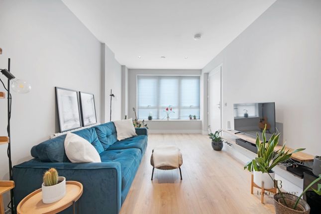 Gruneisen Road, N3 1 bed flat for sale