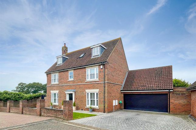 5 bedroom detached house for sale