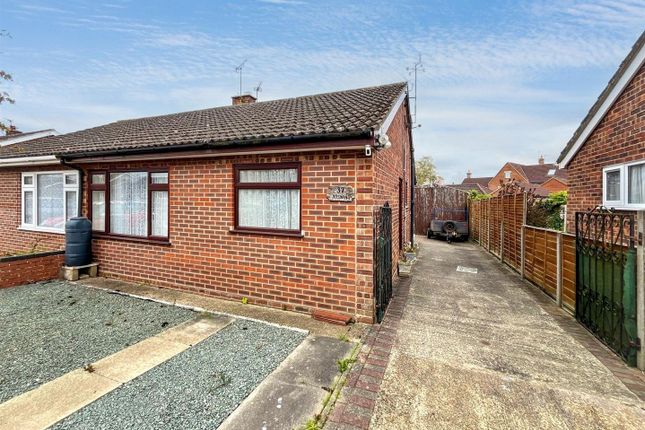 2 bedroom semi-detached bungalow for sale