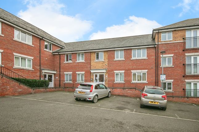 2 bedroom flat for sale