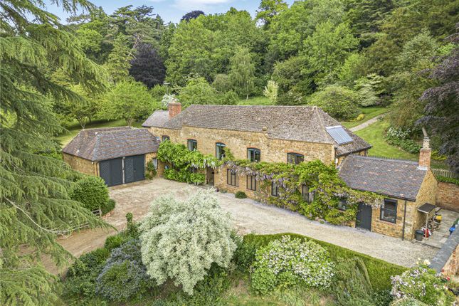 5 bed detached house