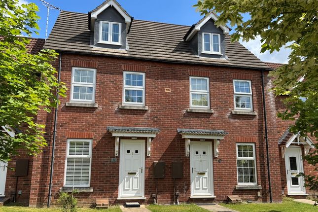 The Hayfields, Spalding... 3 bed terraced house for sale