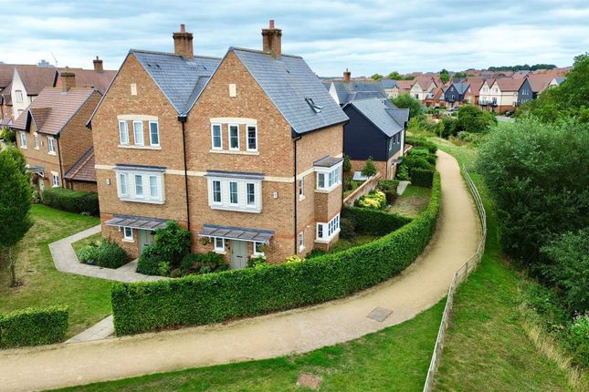 Littlewood Place, Warfield... 4 bed semi