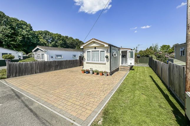 Cranbourne Hall Park, Winkfield, Windsor 2 bed park home for sale
