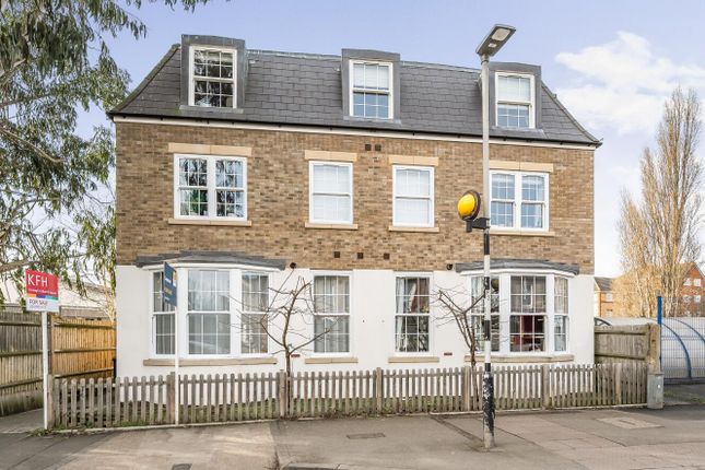 Villiers Road, Kingston upon Thames... 2 bed flat for sale