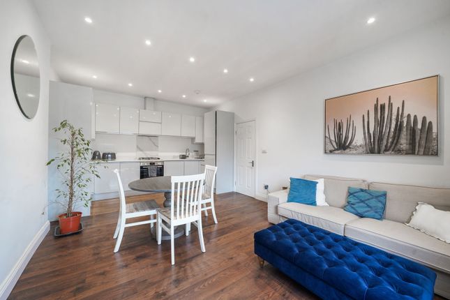 Brondesbury Villas, London, NW6 6AB 2 bed flat for sale