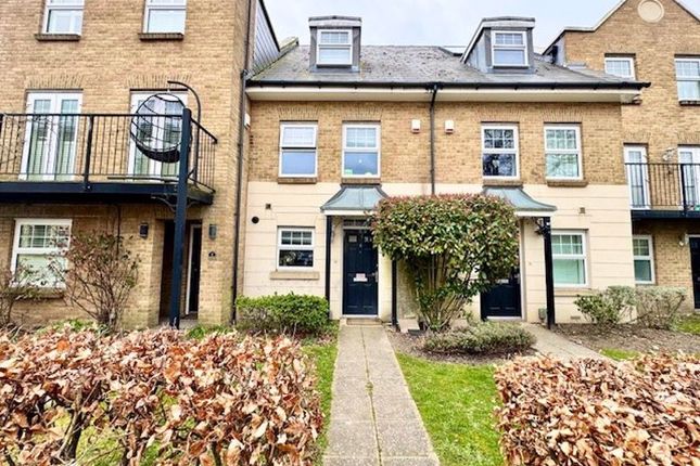 Mackintosh Street, Bromley 3 bed terraced house for sale