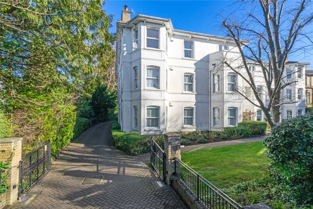 Beaumont Court, Tunbridge Wells, TN2 2 bed apartment for sale