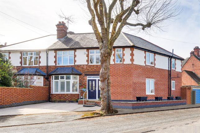 6 bed semi-detached house