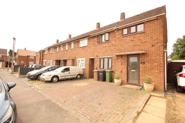 Littlechurch Road, Bedfordshire LU2 3 bed end of terrace house for sale