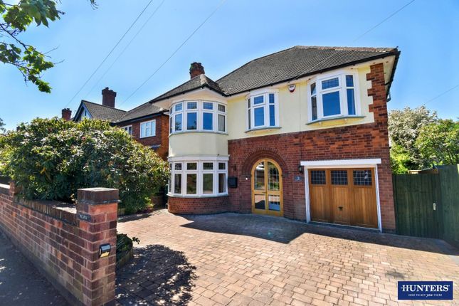 5 bed detached house