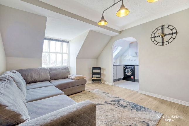 Stafford Green, Basildon SS16 2 bed flat for sale