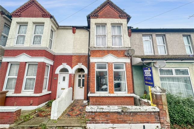 College Avenue, Gillingham, Kent, ME7 3 bed terraced house for sale