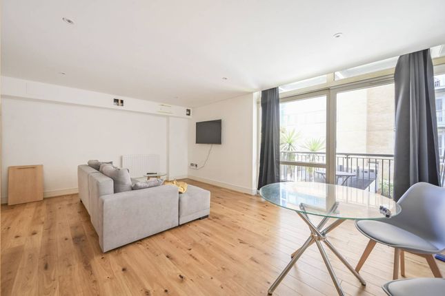 Cassilis Road, Canary Wharf, London, E14 2 bed flat for sale