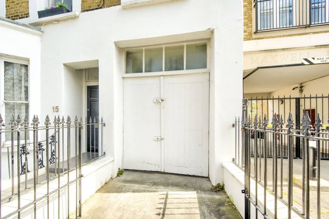 Maxwell Road, Moore Park Estate... Garage for sale