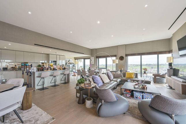4 bed flat
