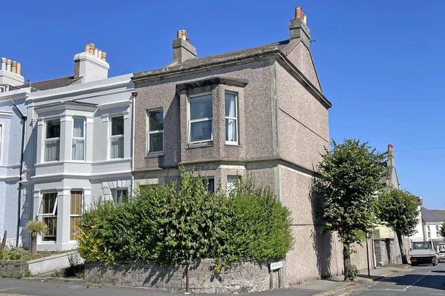 6 bed end terrace house