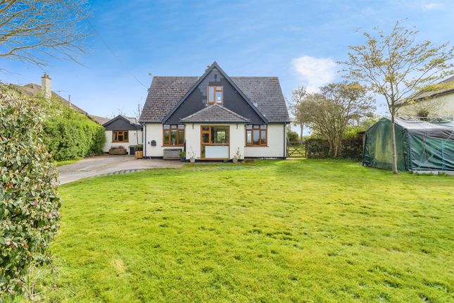 6 bed detached house