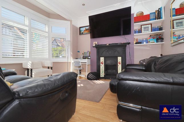 4 bedroom end of terrace house for sale
