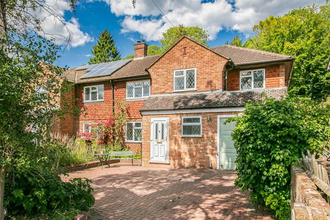Caterham Drive, Coulsdon, CR5 1JP 4 bed semi