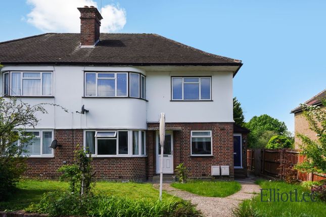 Harlyn Drive, Pinner HA5 2 bed maisonette for sale