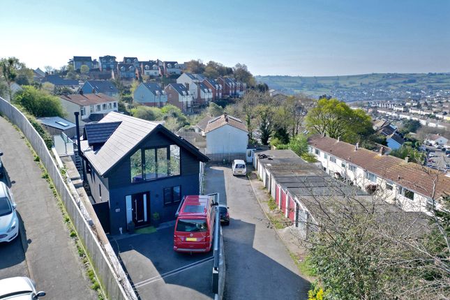 Higher Coombe Drive, Teignmouth, TQ14 3 bed detached house for sale