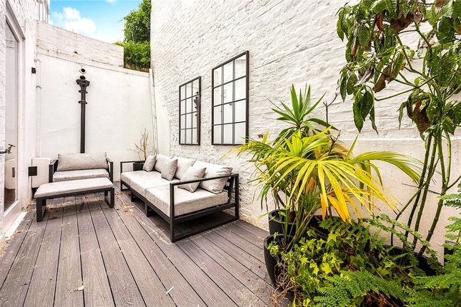 Palace Gardens Terrace, London, W8 2 bed flat for sale