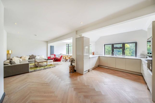 Webb Estate, Purley, CR8 4 bed bungalow for sale