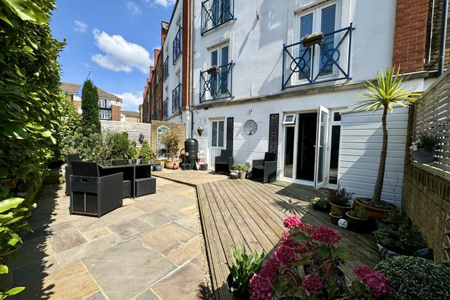4 bed town house