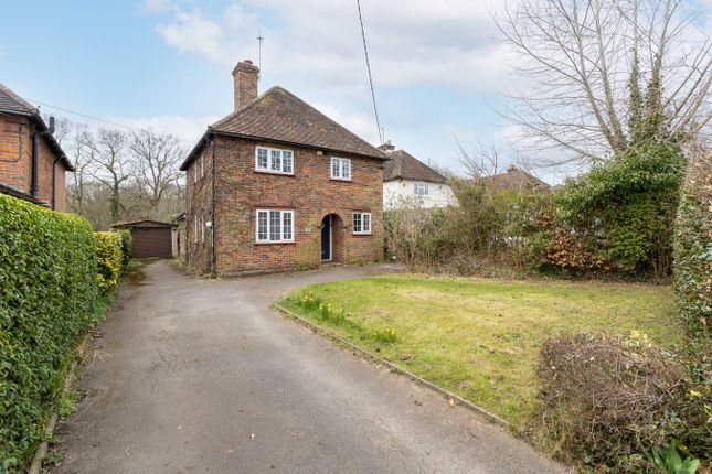 4 bed detached house