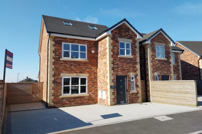 Hunters Court, Stalybridge SK15 4 bed detached house for sale
