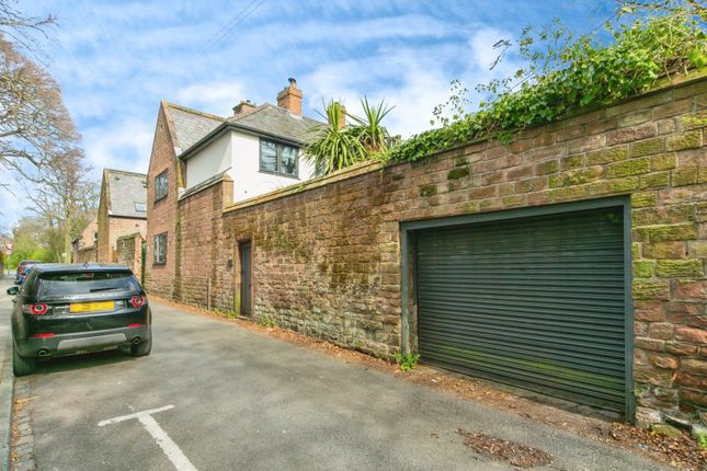 4 bed detached house