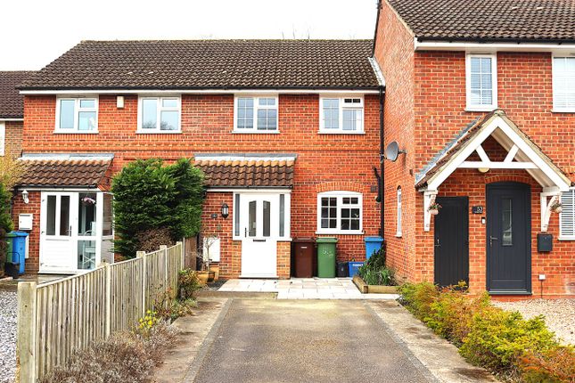 Juniper Road, Farnborough GU14 3 bed terraced house for sale