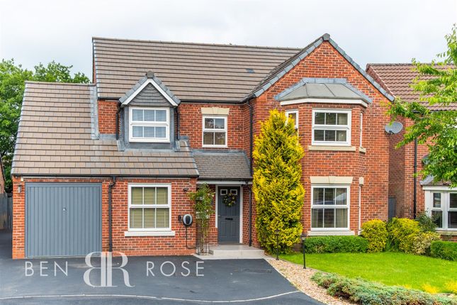 Parish Gardens, Leyland 4 bed detached house for sale