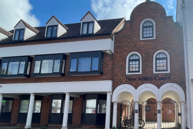 Old Station Yard, Oxfordshire OX14 2 bed apartment for sale