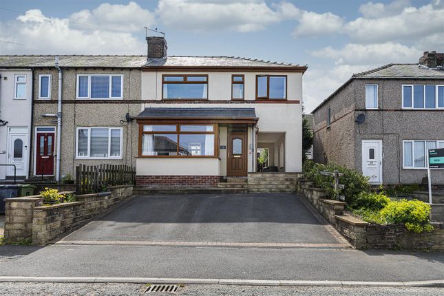 Lindley Avenue, Huddersfield HD3 4 bed end of terrace house for sale