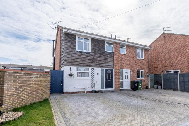 Stoneage Close, North Bersted, Bognor... 3 bed semi