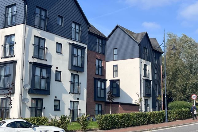 Cei Tir Y Castell, Barry, CF63 4DG 2 bed flat for sale