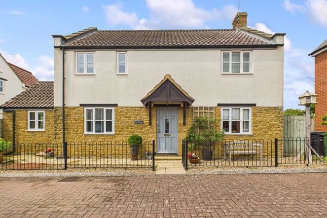 3 Bedroom House, Pear Trees The... 3 bed cottage for sale