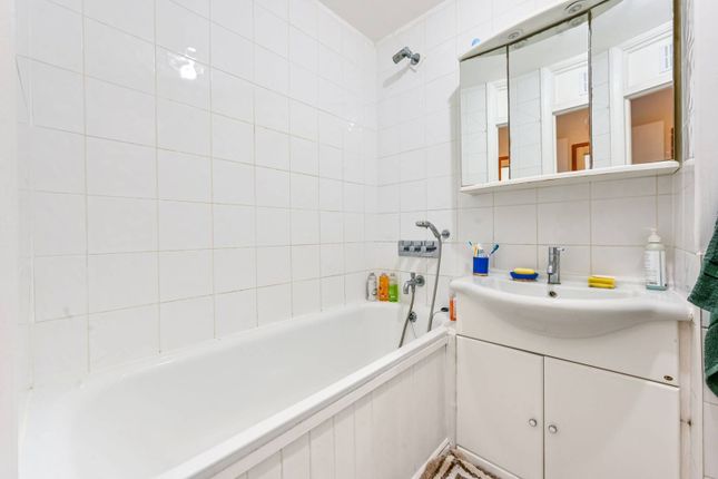 Oakley Square, Camden, London, NW1 Studio for sale