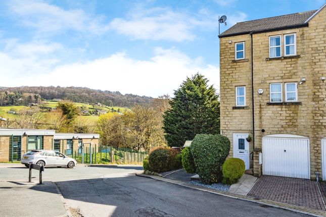 4 bed town house