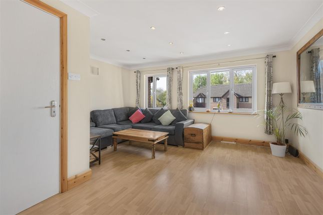Rossignol Gardens, Carshalton 2 bed apartment for sale