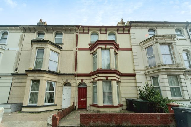 8 bed terraced house